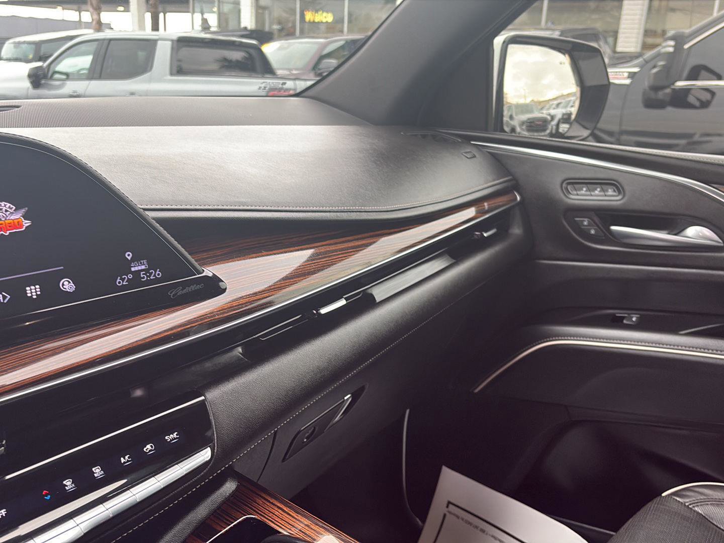 Used 2023 Cadillac Escalade Premium Luxury w/ Performance Package AWD/4WD image 28