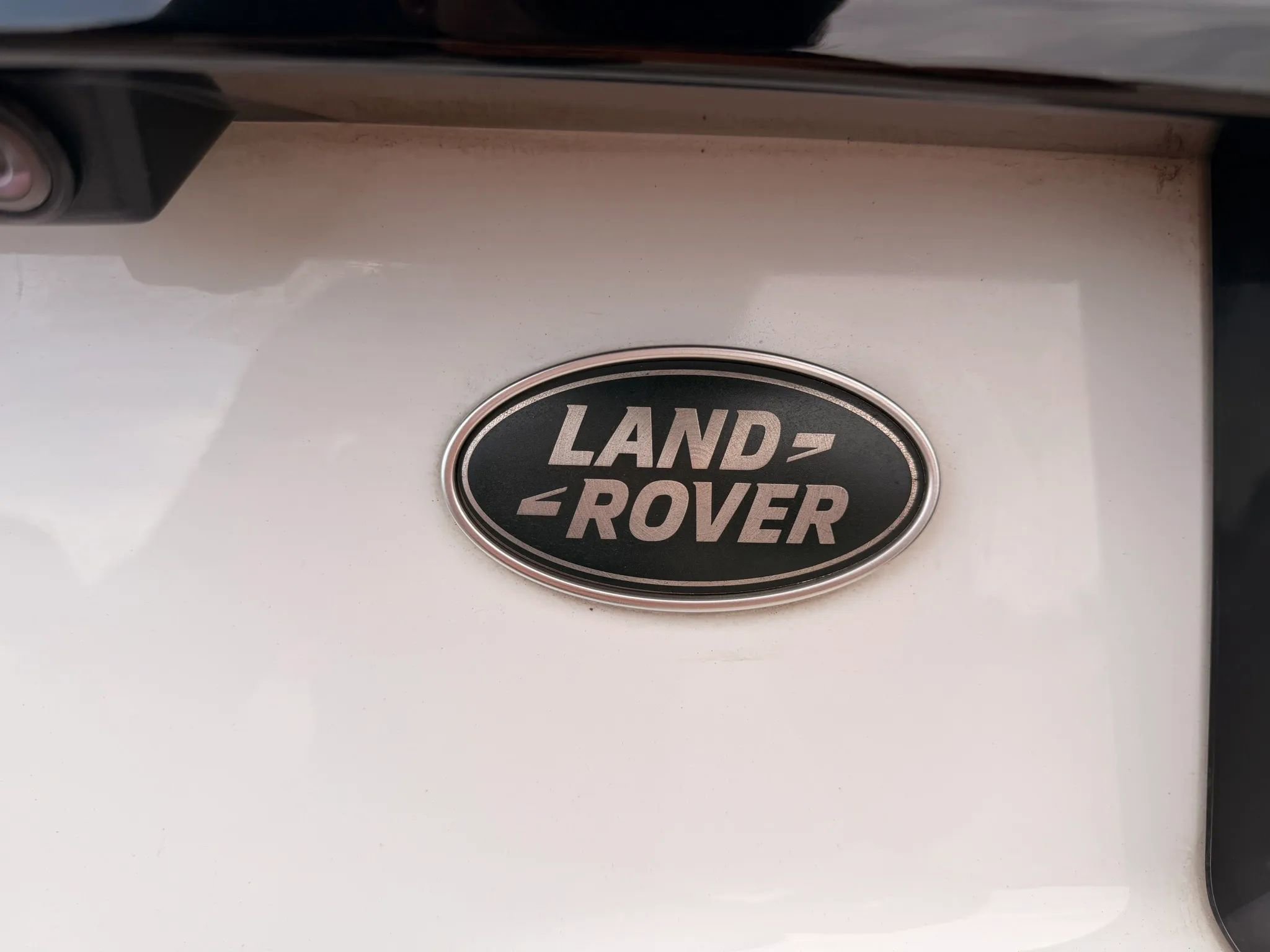 Used 2017 Land Rover Discovery Sport SE image 39