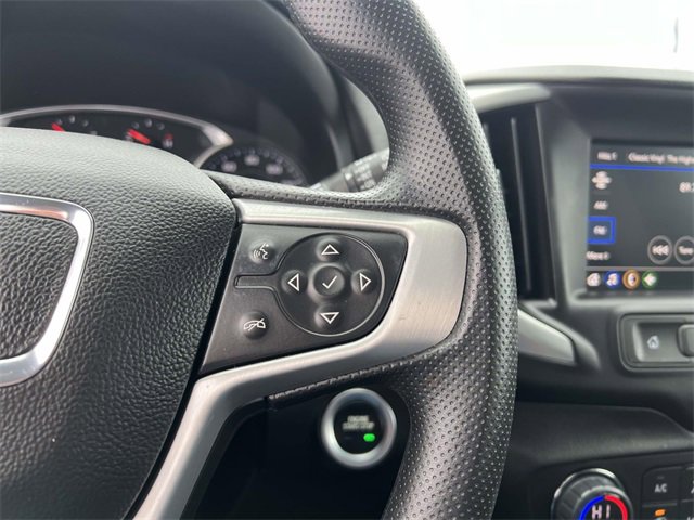 Used 2022 GMC Terrain SLE w/ Driver Convenience Package image 17