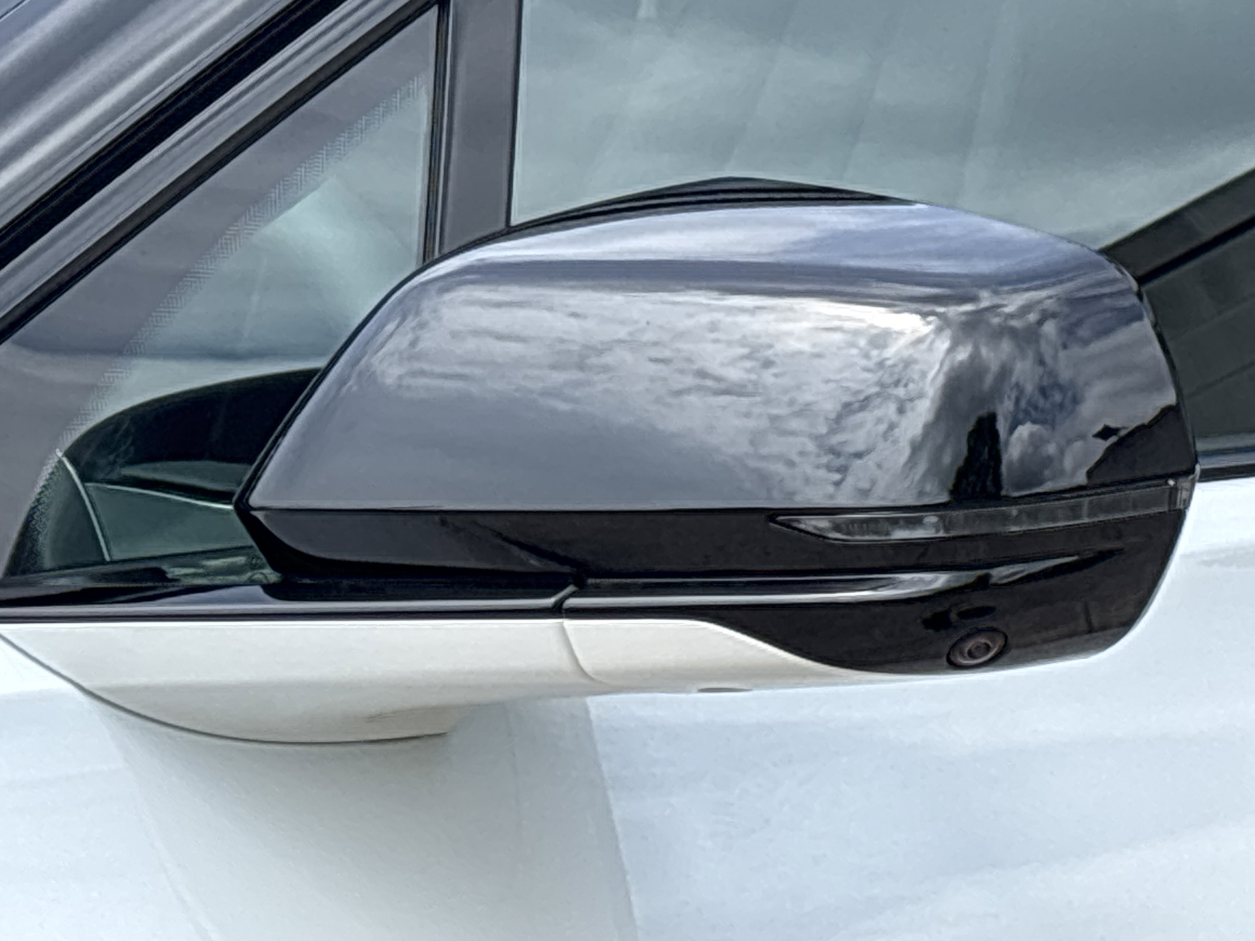 New 2025 Cadillac Lyriq Sport w/ LPO, Floor Liner Package image 19