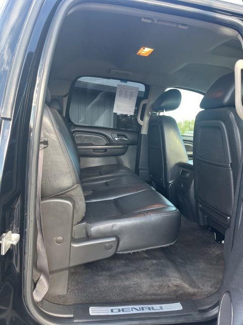 Used 2011 GMC Sierra 2500 Denali w/ Suspension Package, Off-Road AWD/4WD image 41