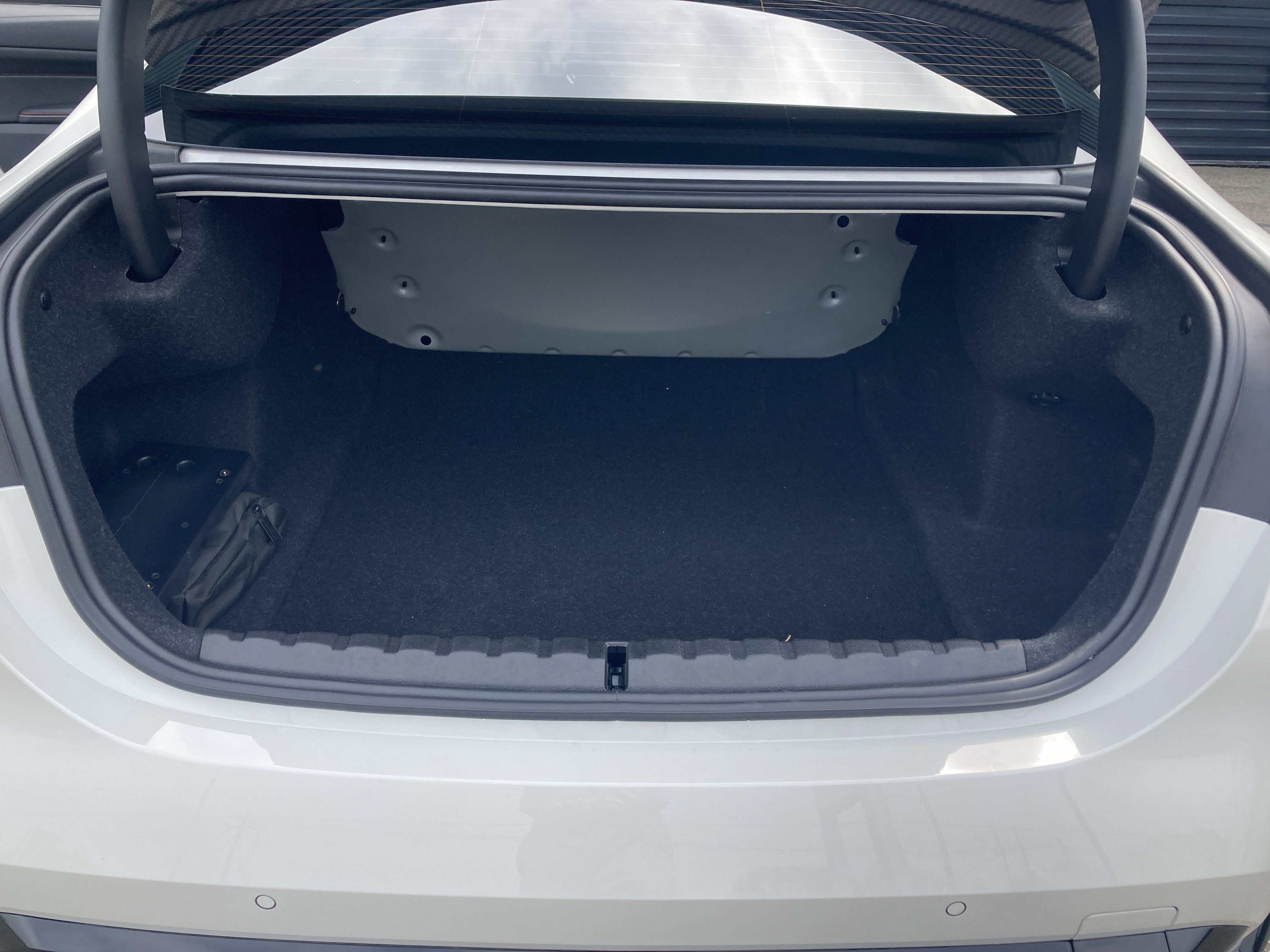 Used 2023 BMW M4 CSL RWD image 17