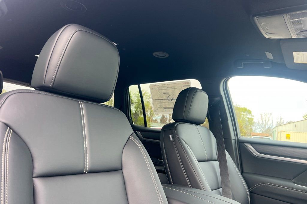 New 2026 GMC Acadia Elevation w/ Black Edition AWD/4WD image 15