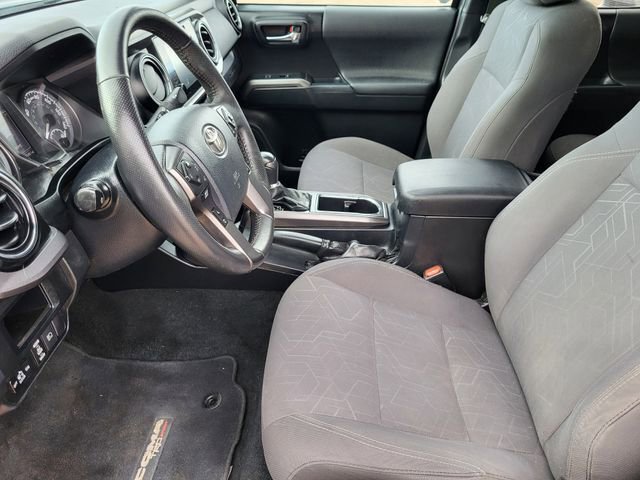 Used 2018 Toyota Tacoma TRD Sport w/ Technology Package AWD/4WD image 12