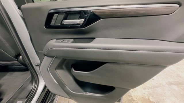 Used 2025 Chevrolet Tahoe LT image 46