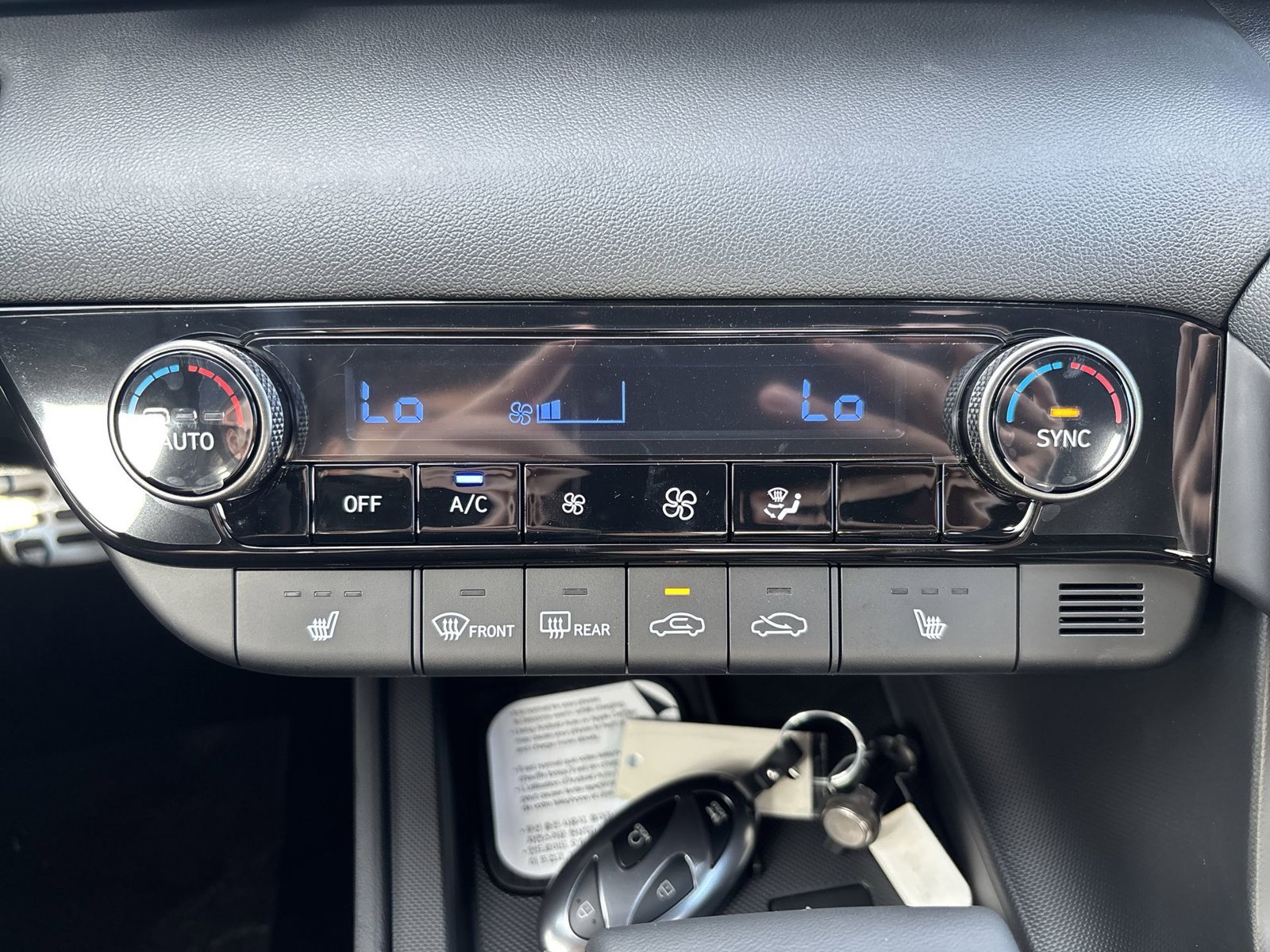 New 2026 Hyundai Elantra SEL Sport FWD image 19