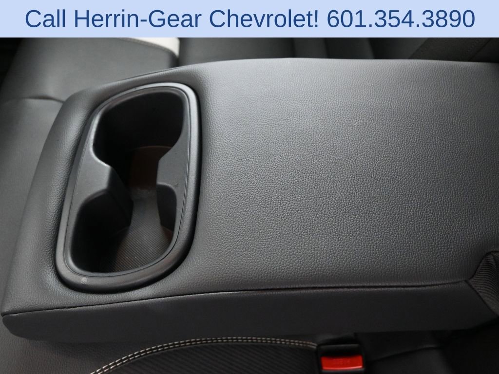 Used 2025 Toyota Camry SE image 17