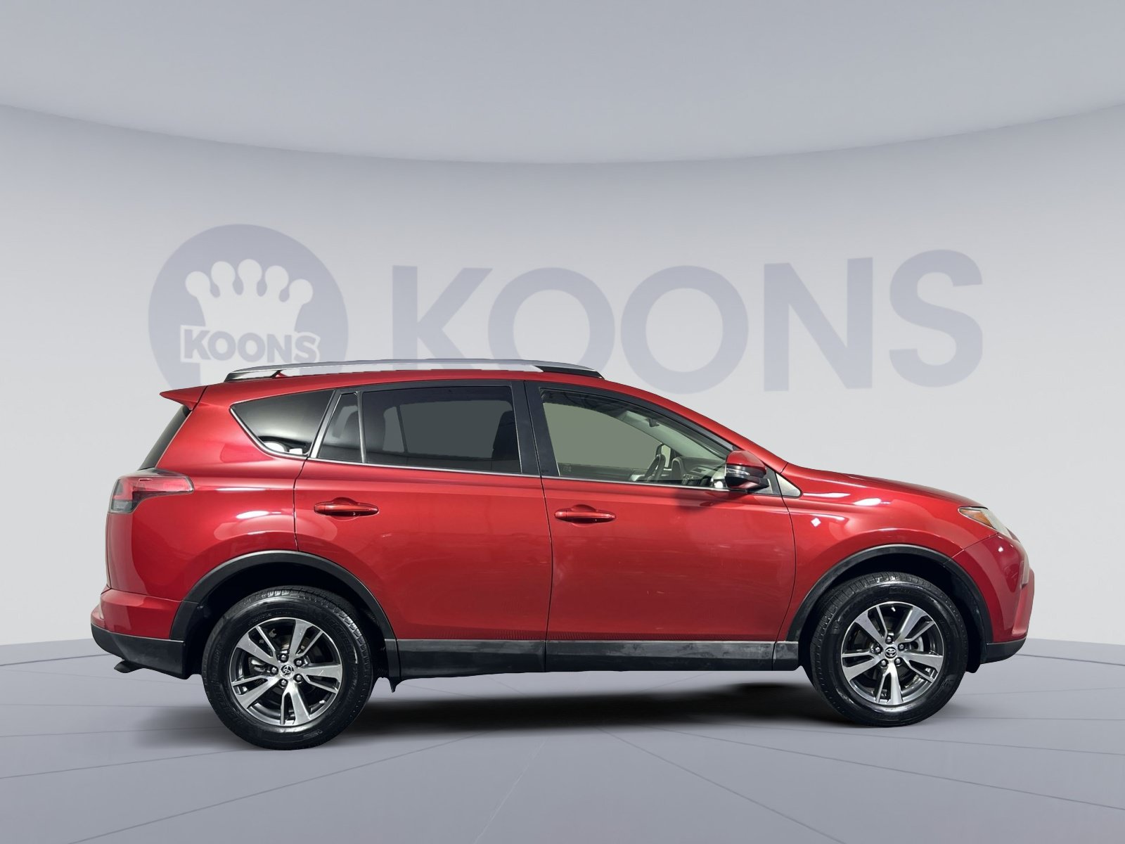 Used 2017 Toyota RAV4 XLE w/ Carpet Mat Package AWD/4WD image 8