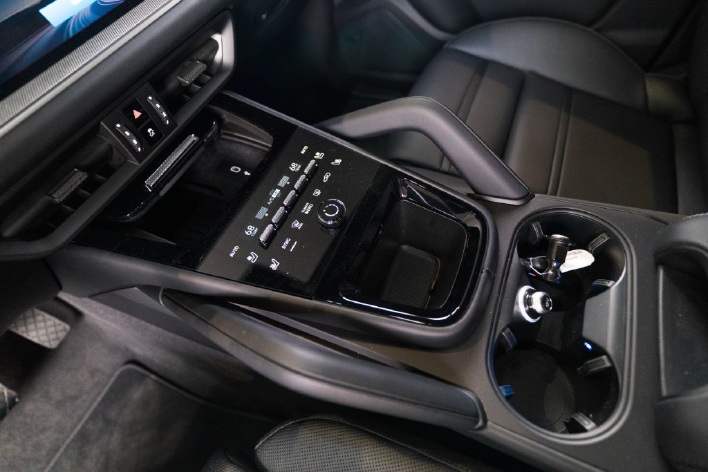 New 2026 Porsche Cayenne AWD/4WD image 23