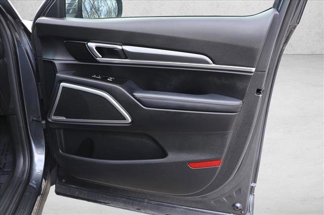 Used 2022 Kia Telluride LX image 30