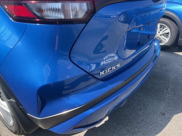 New 2025 Nissan Kicks Play S FWD image 10