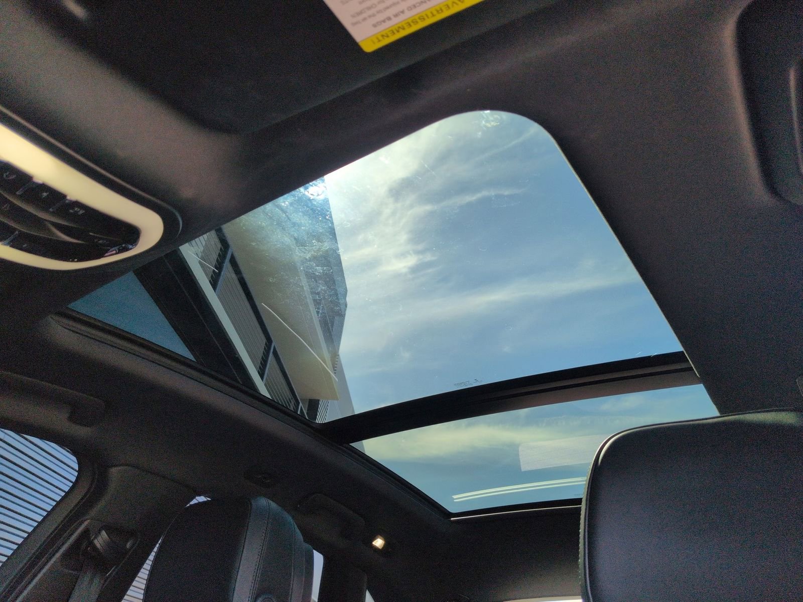 Certified 2022 Porsche Macan image 28