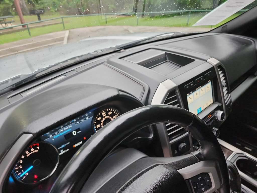 Used 2017 Ford F150 Platinum w/ Equipment Group 701A Luxury AWD/4WD image 29