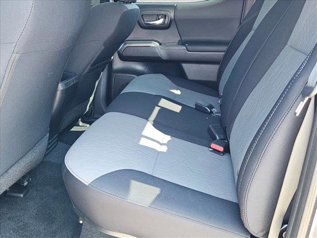 Used 2020 Toyota Tacoma TRD Sport w/ Technology Package image 18