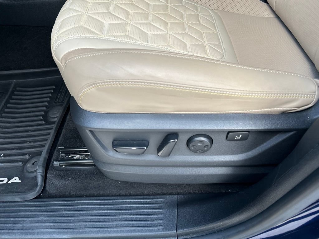 Certified 2025 Nissan Armada Platinum Reserve AWD/4WD image 27