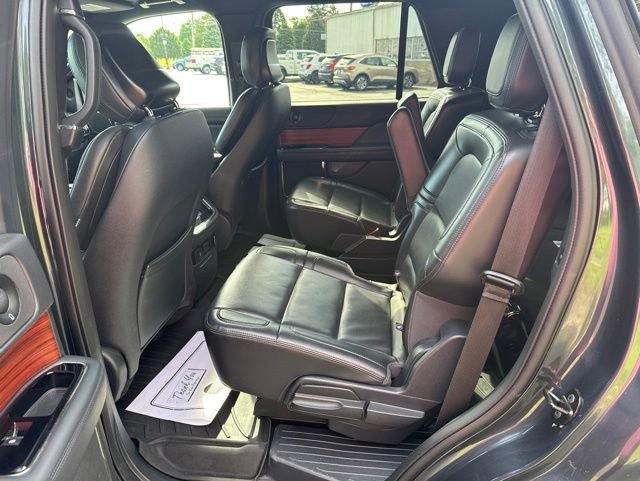 Used 2024 Lincoln Navigator Premiere AWD/4WD image 9
