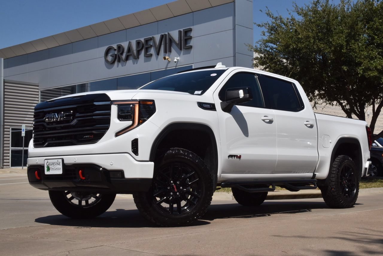 Used 2026 GMC Sierra 1500 AT4 w/ AT4 Premium Package AWD/4WD image 2