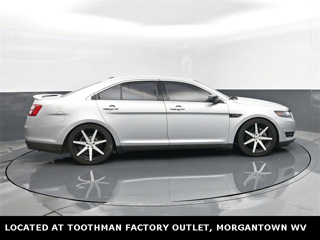 Used 2018 Ford Taurus SHO w/ Driver Assist Package image 4