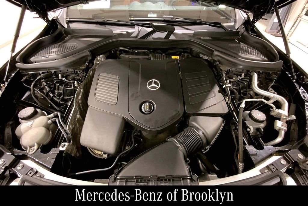 Used 2024 Mercedes-Benz GLC 300 4MATIC image 31