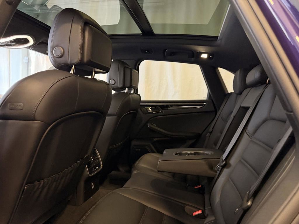 Used 2022 Porsche Macan S image 23
