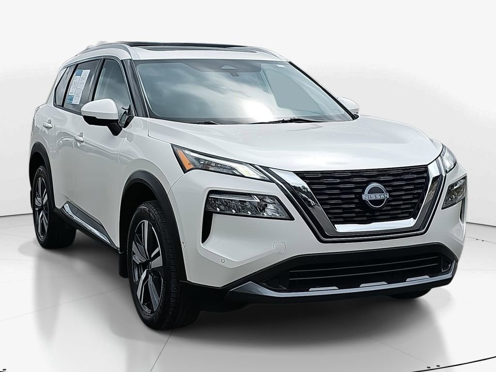 Used 2023 Nissan Rogue SL w/ SL Premium Package image 2