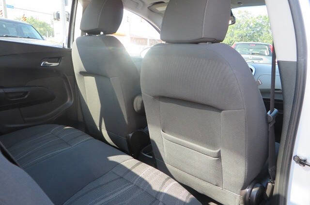 Used 2017 Chevrolet Sonic LT w/ Convenience Package image 35