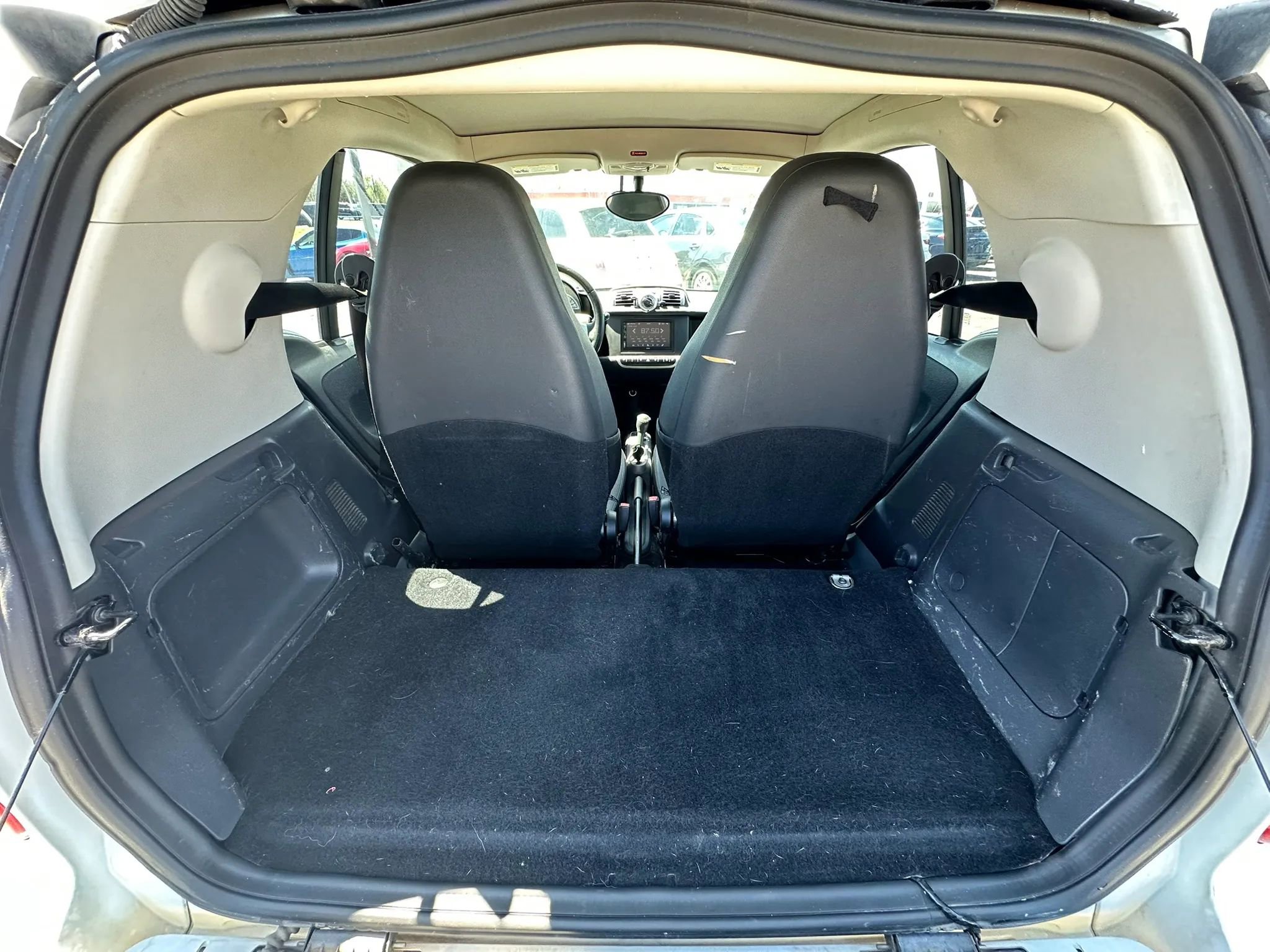 Used 2015 smart fortwo pure image 11