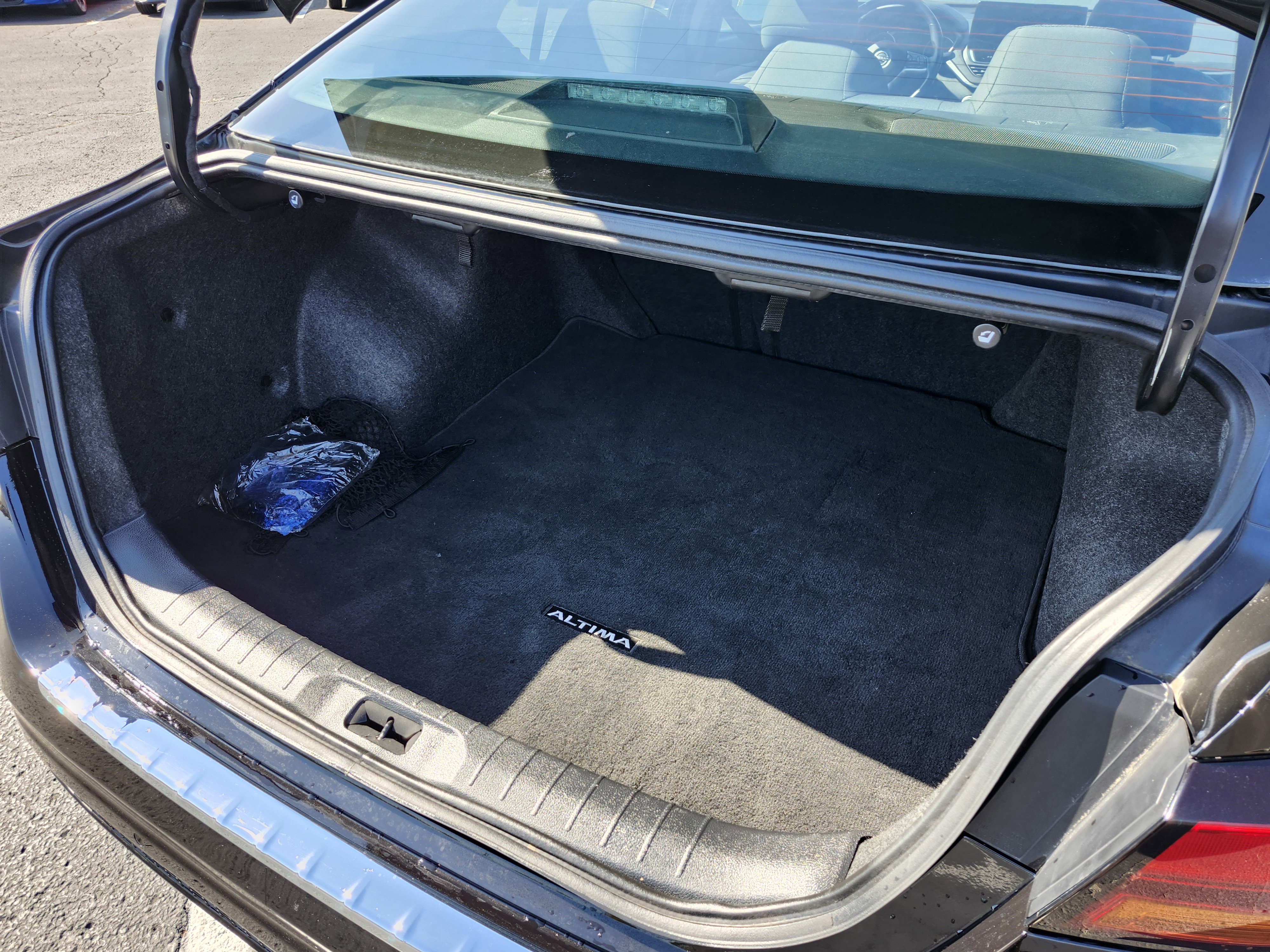 Used 2023 Nissan Altima 2.5 SV w/ SV Premium Package image 15