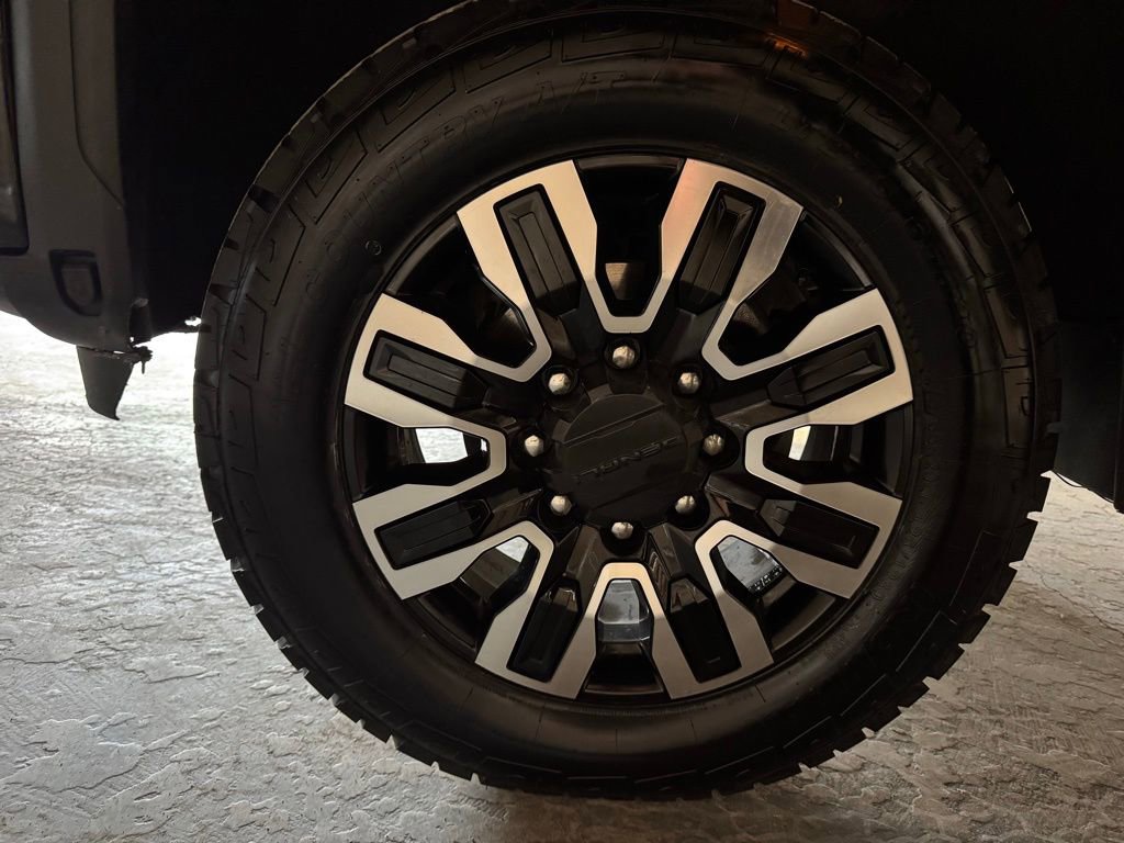 Used 2024 GMC Sierra 2500 Denali Ultimate w/ LPO, GMC Protection Package image 28