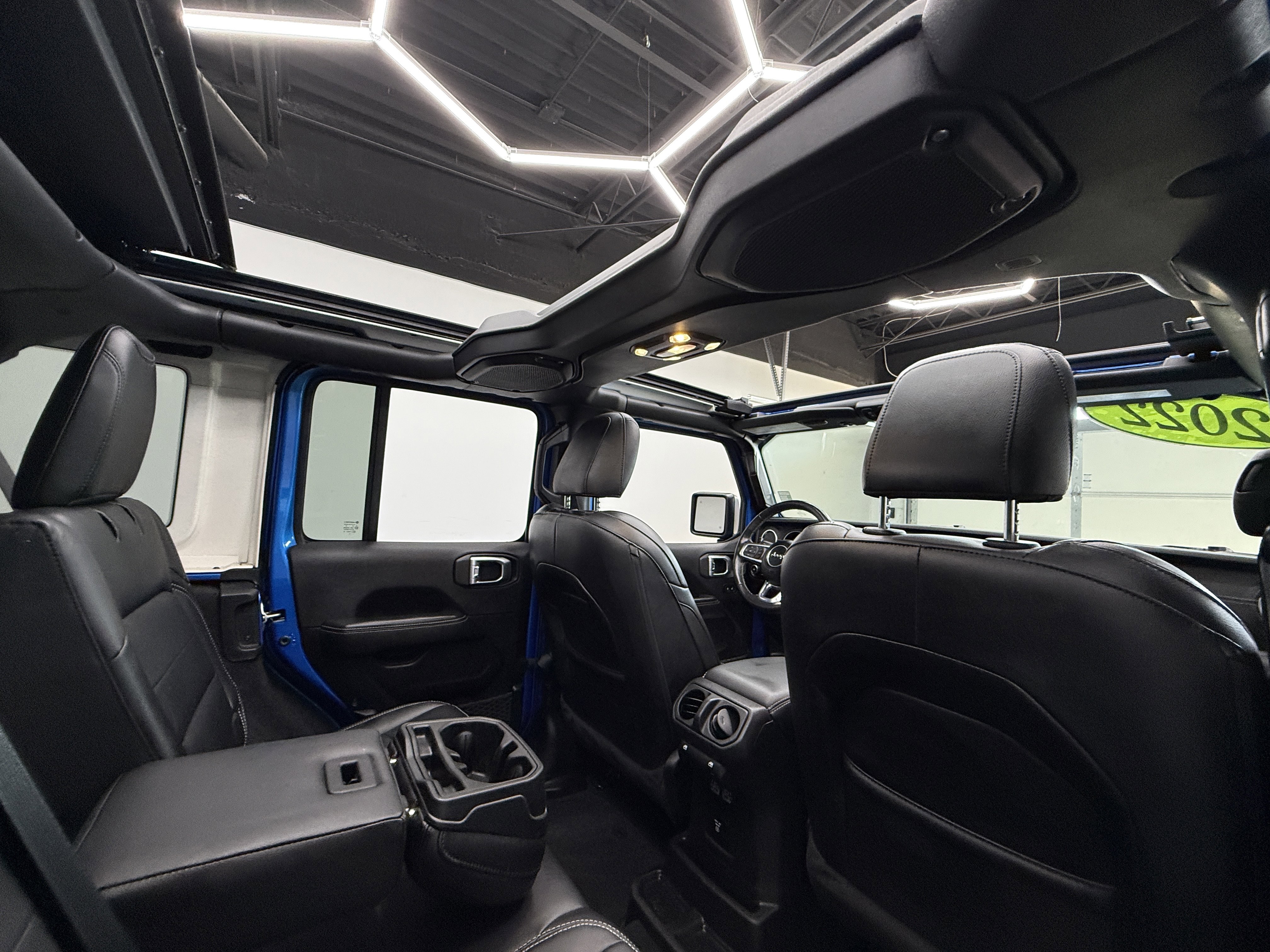 Used 2022 Jeep Wrangler Unlimited Sahara w/ Advanced Safety Group image 28