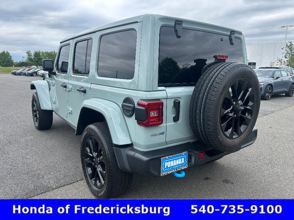 Used 2024 Jeep Wrangler Sahara AWD/4WD image 4