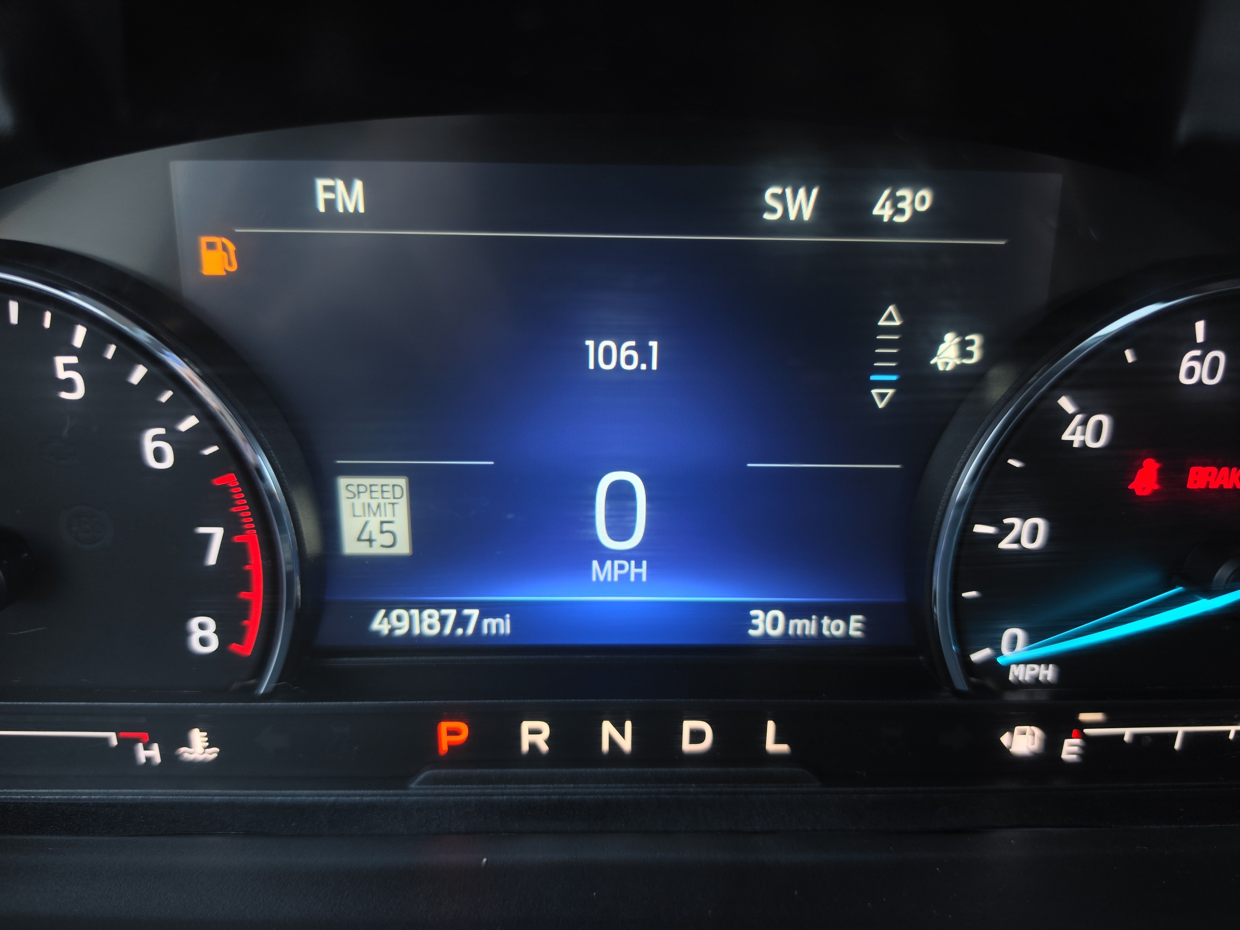 Used 2023 Ford Explorer XLT w/ Equipment Group 202A AWD/4WD image 25