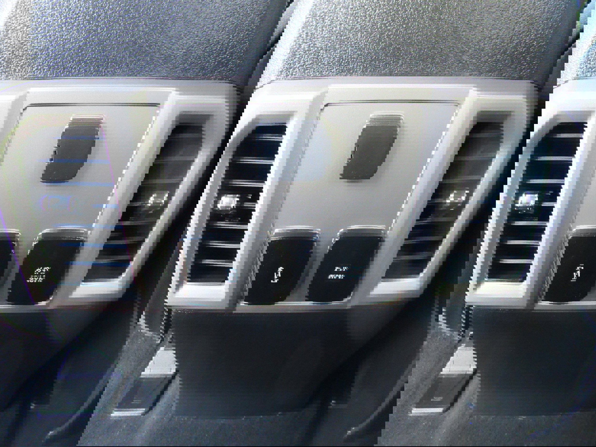 Used 2020 Ford F250 Lariat image 16