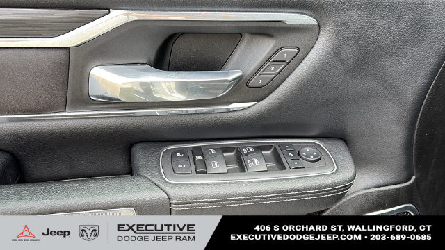 Used 2023 RAM 1500 Laramie AWD/4WD image 9