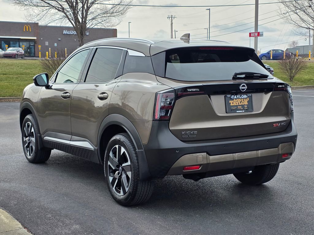 Used 2025 Nissan Kicks SR image 7
