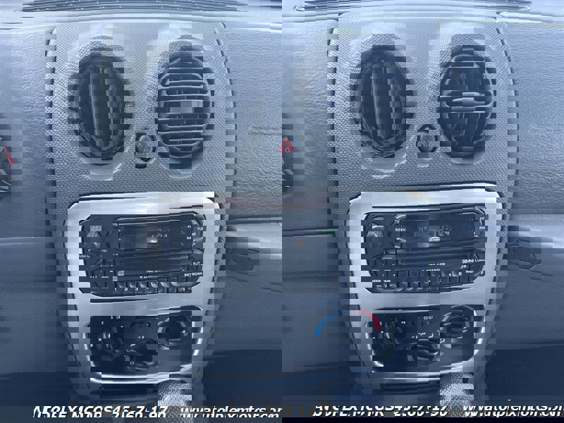 Used 2005 Jeep Liberty Limited image 23