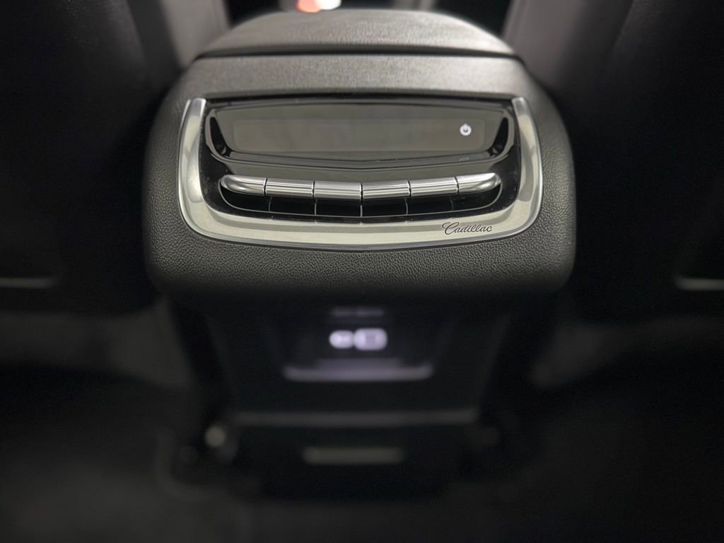 Used 2023 Cadillac XT6 Luxury image 20