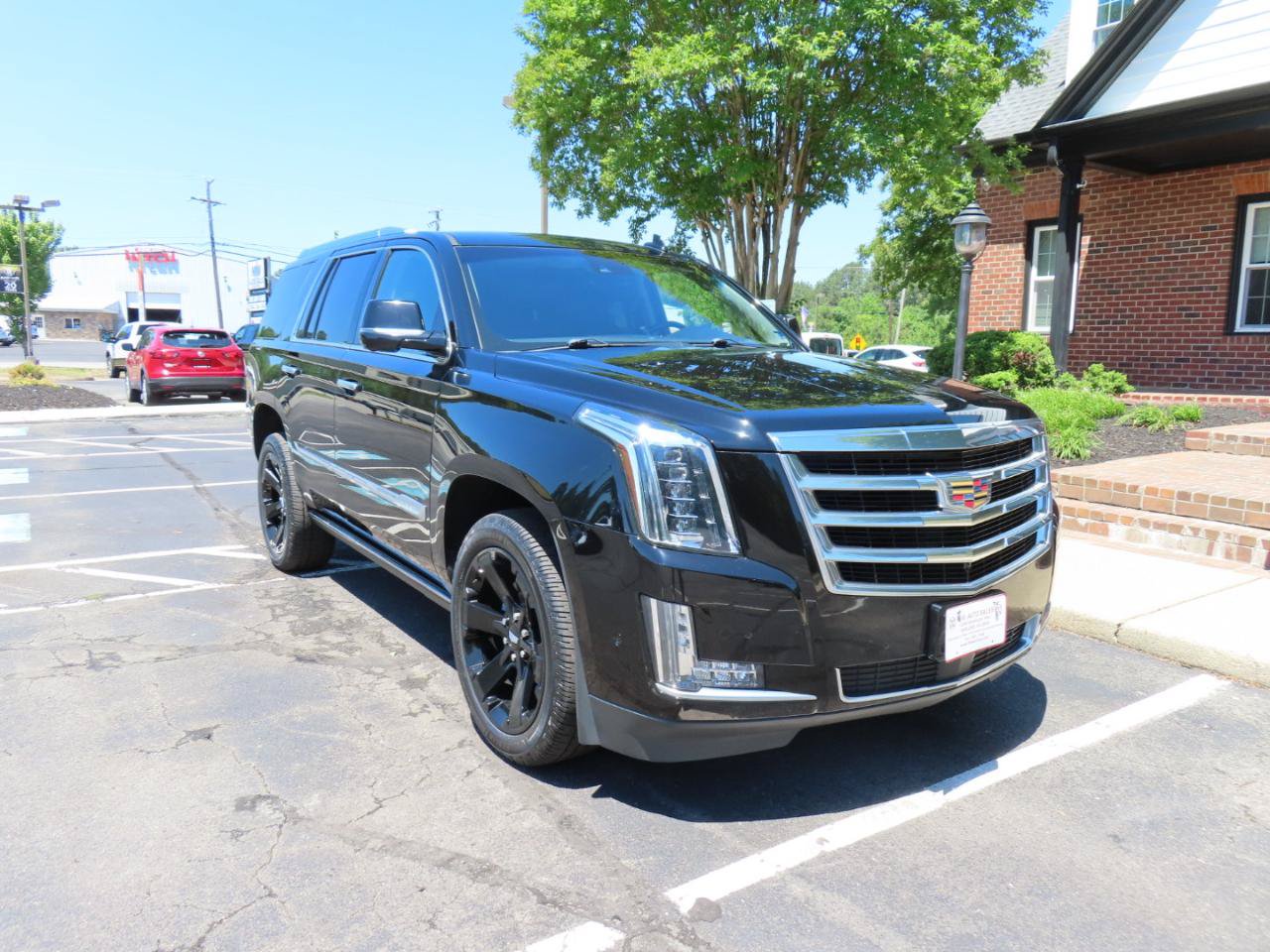Used 2018 Cadillac Escalade Premium Luxury RWD image 11