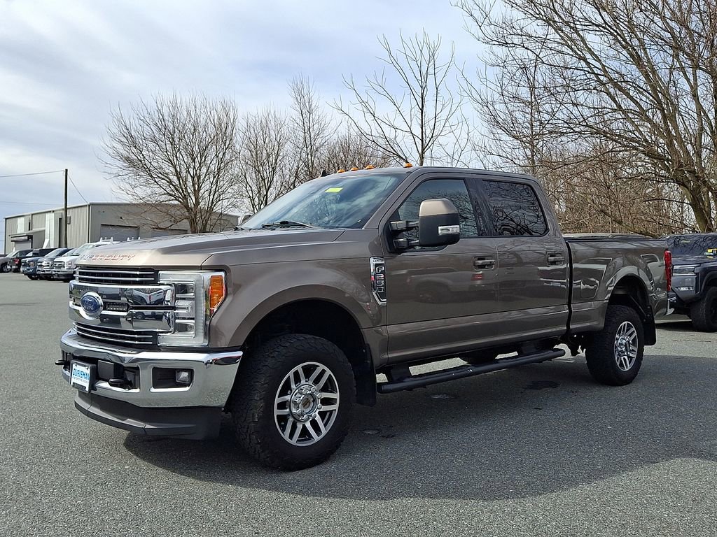 Used 2019 Ford F250 Lariat w/ Lariat Ultimate Package image 3