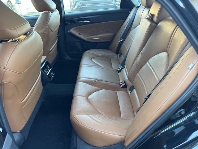 Used 2020 Toyota Avalon Limited image 18