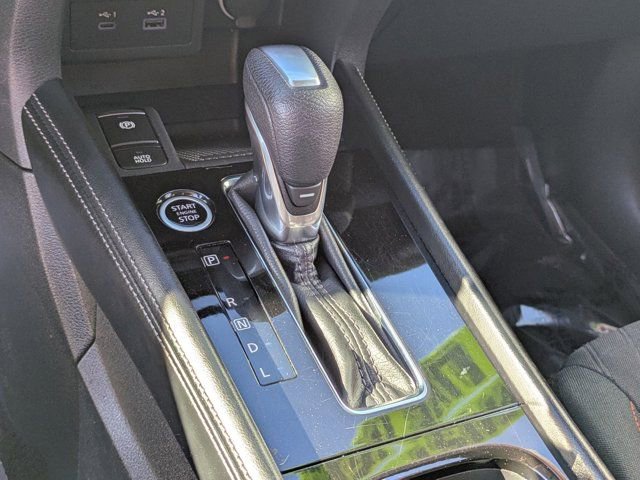 Used 2024 Nissan Kicks SR image 21