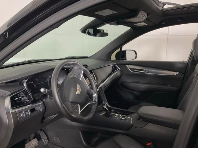 Certified 2025 Cadillac XT6 Luxury image 19