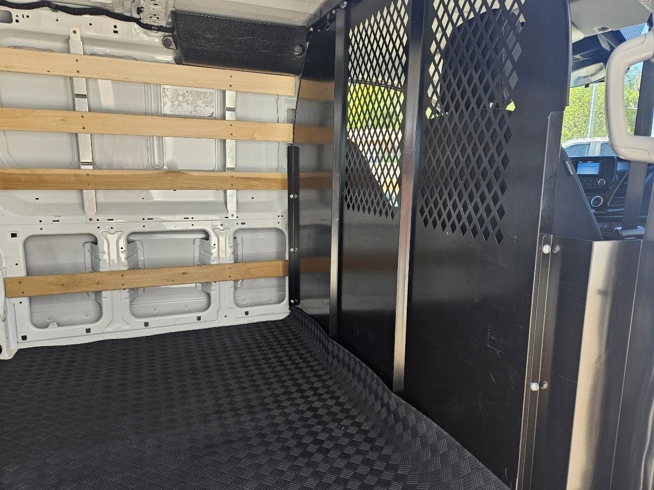 Used 2024 Ford Transit 250 Low Roof w/ Exterior Upgrade Package image 7