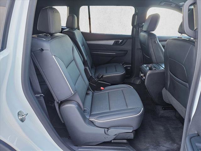 Used 2025 Buick Enclave Preferred image 21