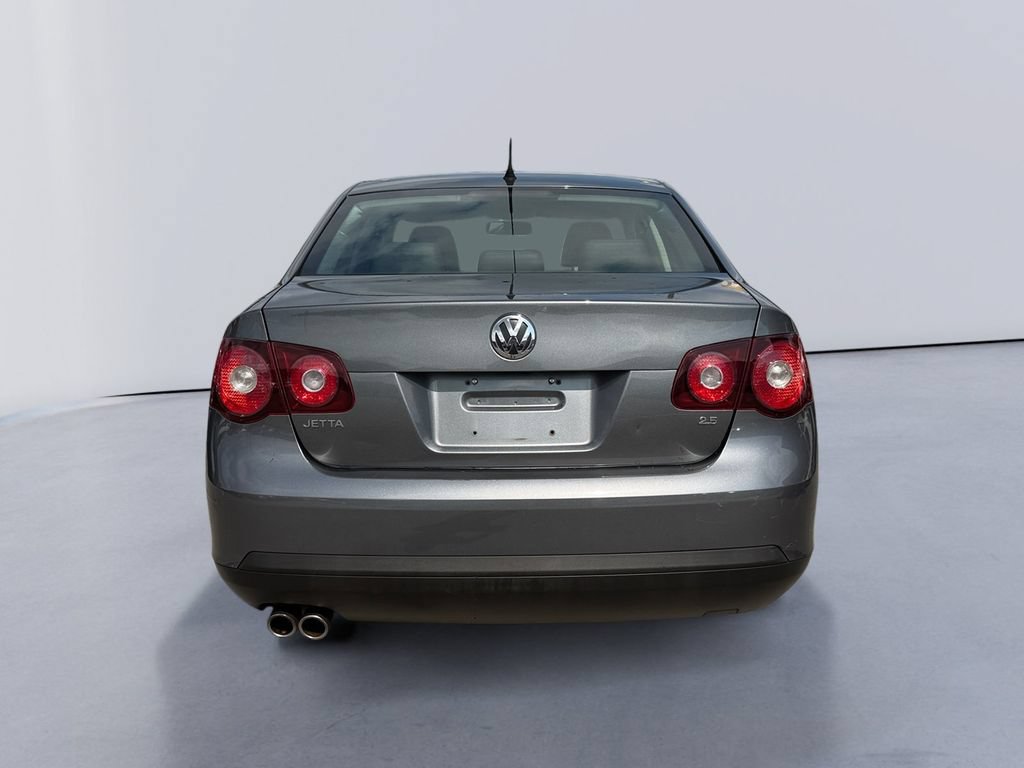 Used 2010 Volkswagen Jetta Limited Edition FWD image 4
