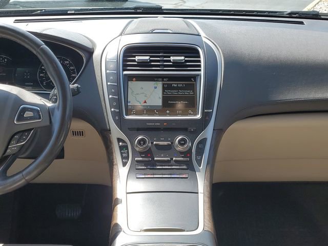 Used 2016 Lincoln MKX Reserve w/ Driver Assistance Package AWD/4WD image 24