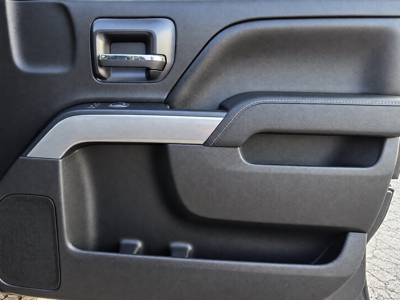Used 2015 Chevrolet Silverado 1500 LT w/ All Star Edition AWD/4WD image 28