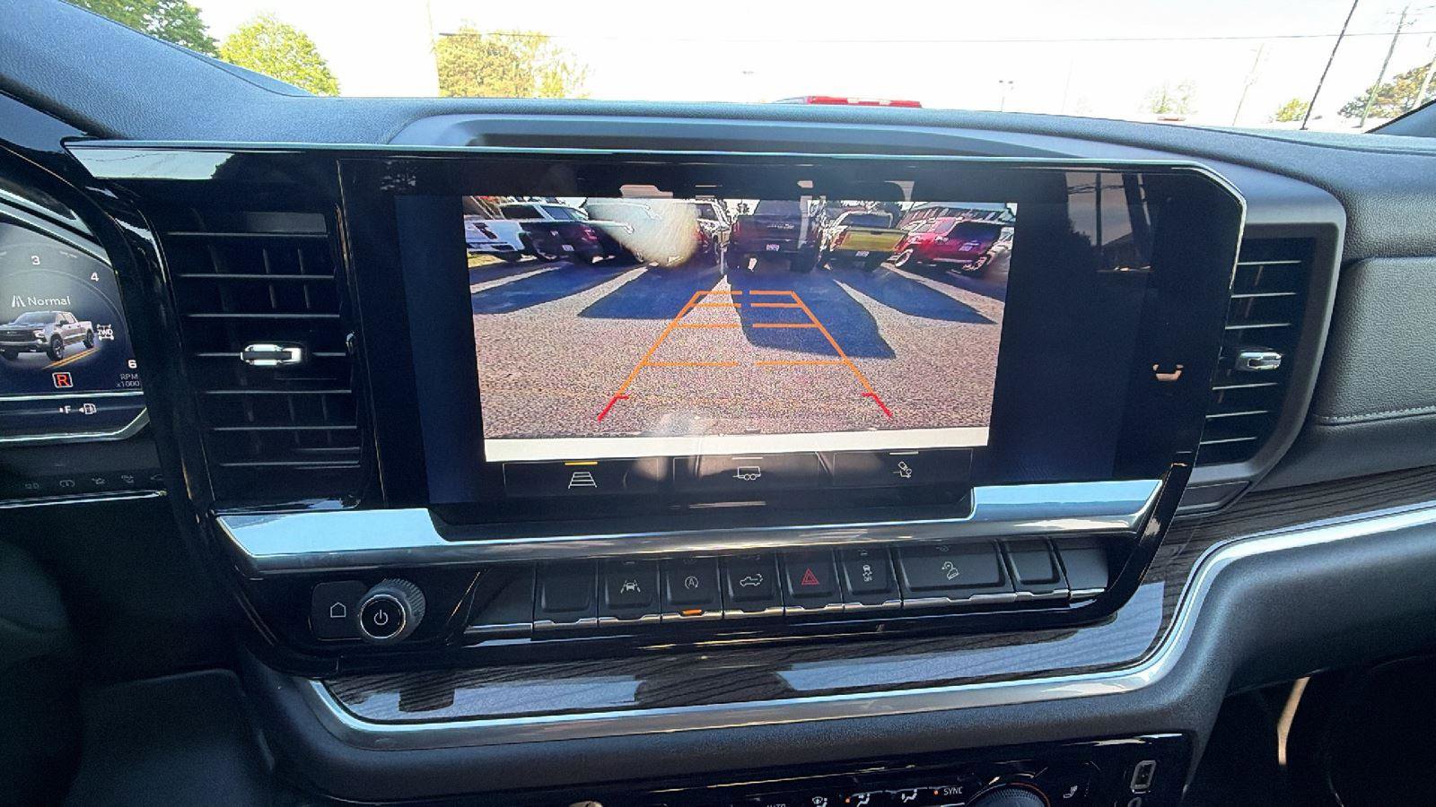 Certified 2025 Chevrolet Silverado 1500 LT Trail Boss w/ Convenience Package II AWD/4WD image 32