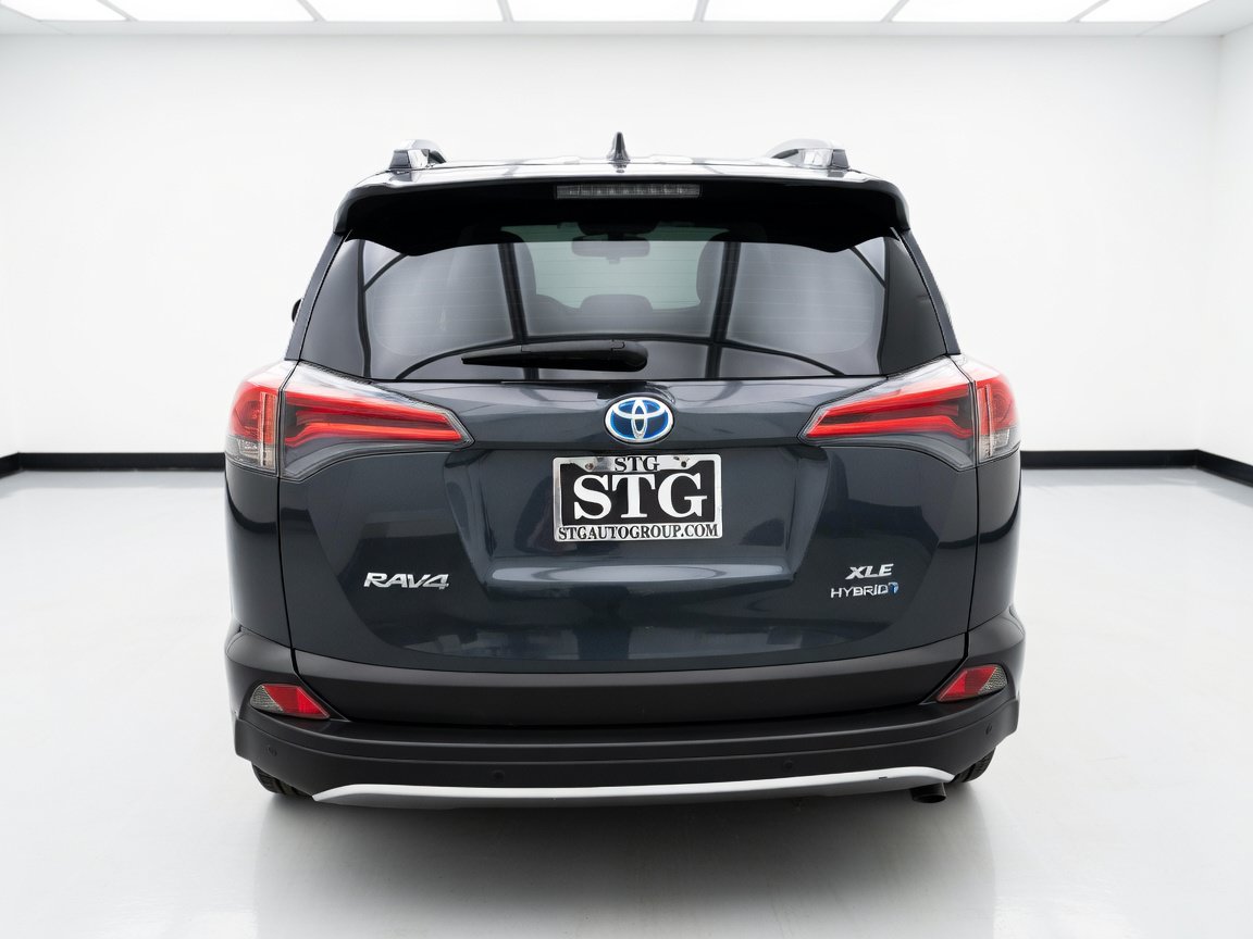 Used 2016 Toyota RAV4 XLE w/ Convenience Package AWD/4WD image 5