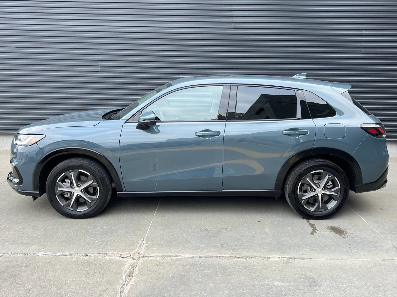 Used 2025 Honda HR-V EX-L image 9